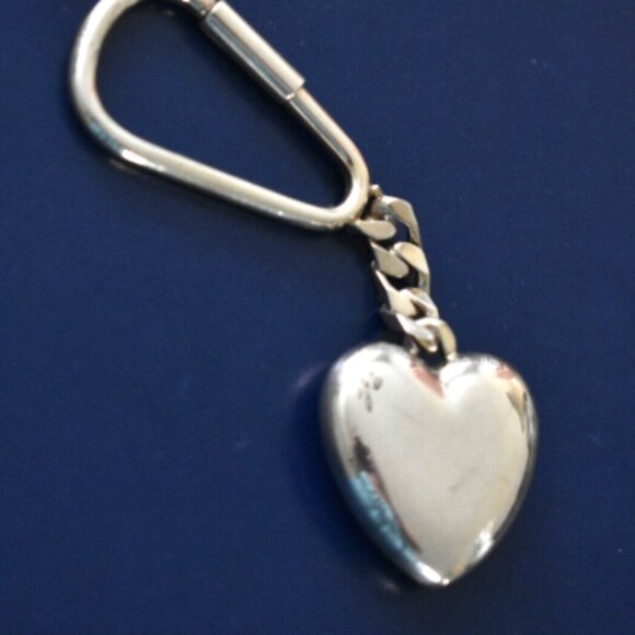 TIFFANY & Co. Heart Tag Charm Sterling Silver Key Chain Ring - Picture 2 of 3